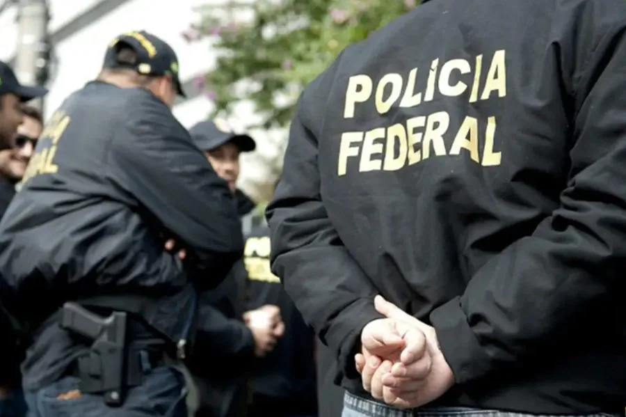 PF prende passageiro que provocou alarme falso de bomba em voo de Natal