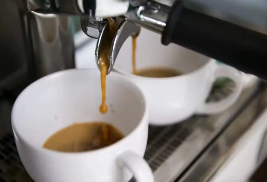 Sobretaxa dos EUA ameaça liderança do Brasil no mercado global de café