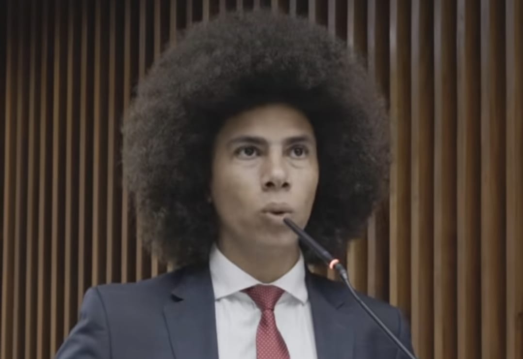 Deputado petista revela ser maconheiro e afirma que já cultivou a planta em casa