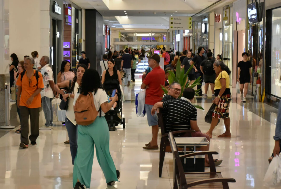 Prefeitura do Natal paga folha de novembro e injeta mais de R$ 90 milhões na economia