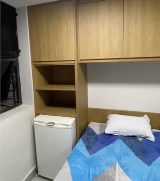 VÍDEO: Veja como é a cela na superintendência da PF em Brasília onde Bolsonaro está preso