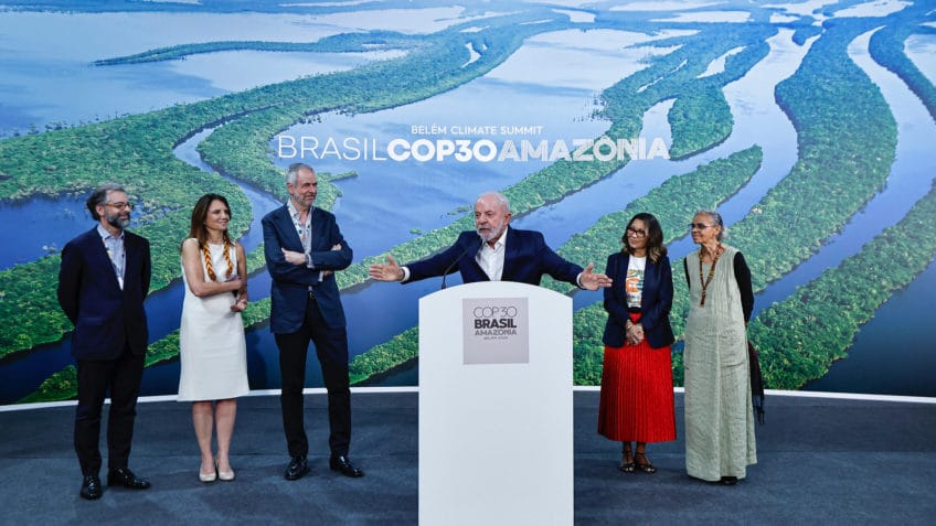 Brasil vira alvo de críticas após COP30 ao adotar medidas que contradizem discurso climático