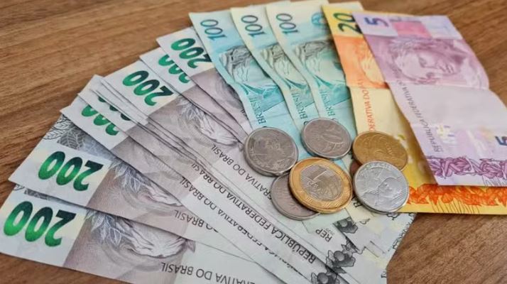 Governo Lula reduz projeção do salário mínimo de 2026 para R$ 1.627