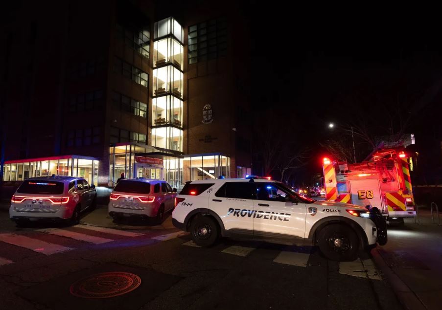 Tiroteio em universidade dos EUA mata dois estudantes e deixa nove feridos em estado grave