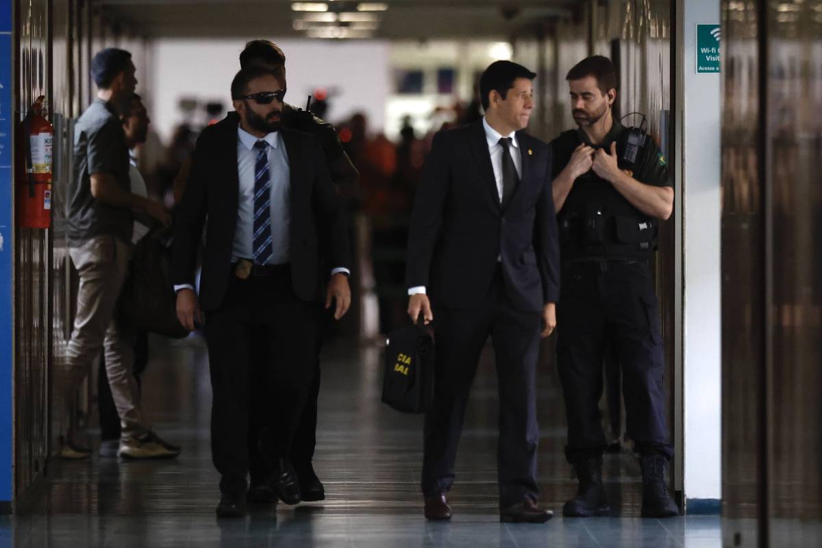 Investigações da PF irritam centrão e escalam tensão entre Congresso, Planalto e STF