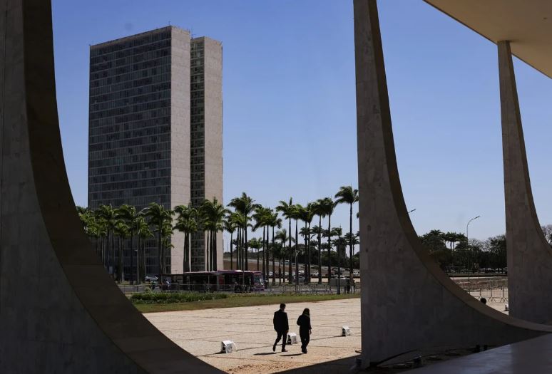 De olho no Fundão, Congresso acelera votação e promete não deixar Orçamento de 2026 para depois