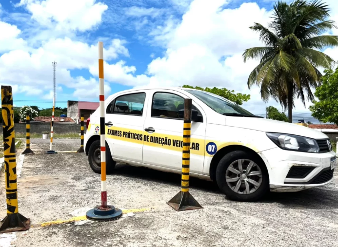 Setor prevê demissões em massa no RN após fim da exigência de autoescolas