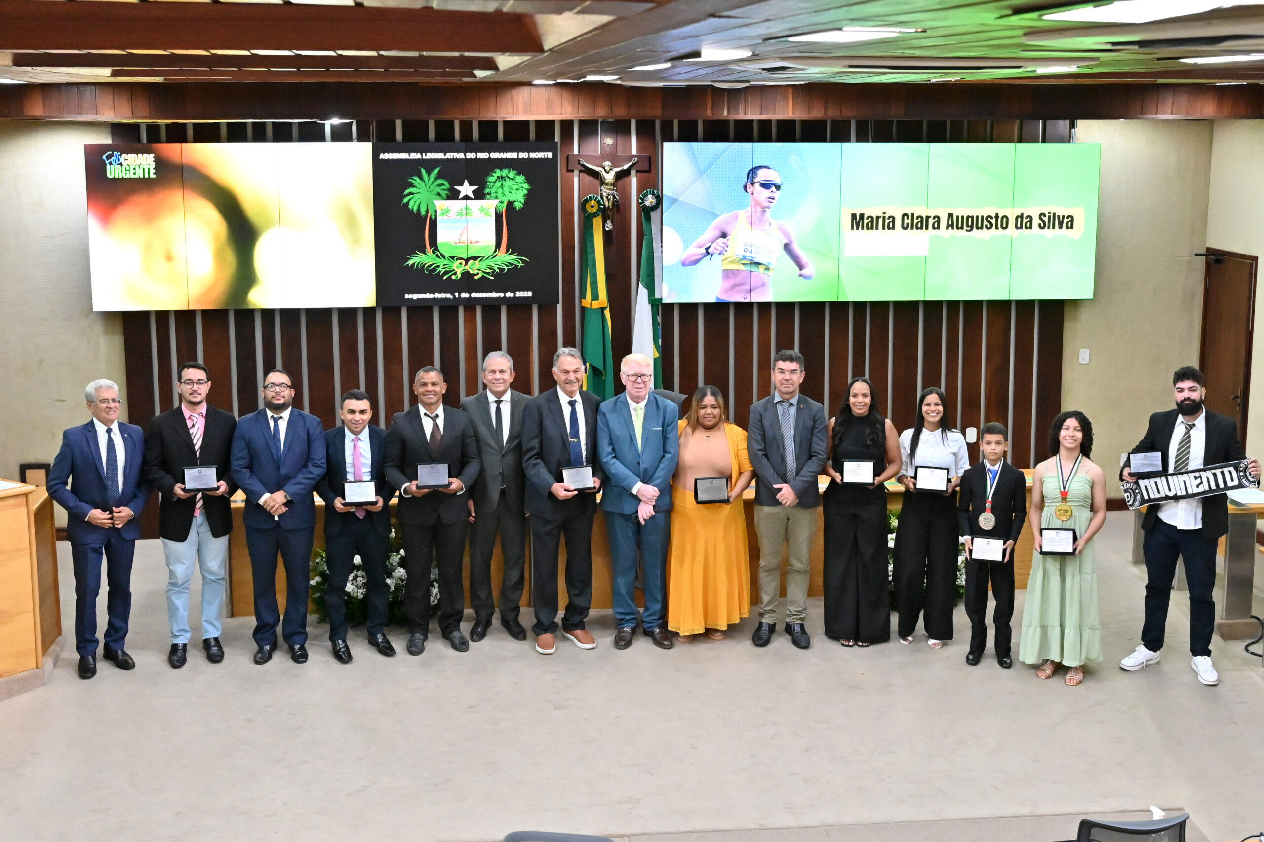 Assembleia Legislativa do RN homenageia desportistas potiguares em sessão solene