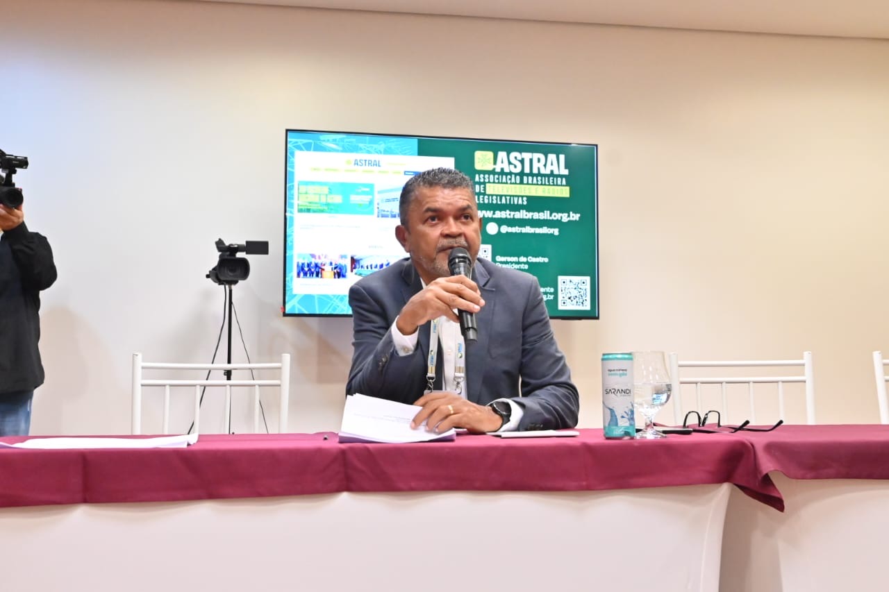 ALRN marca presença na Unale com Gerson de Castro na abertura da programação da Astral