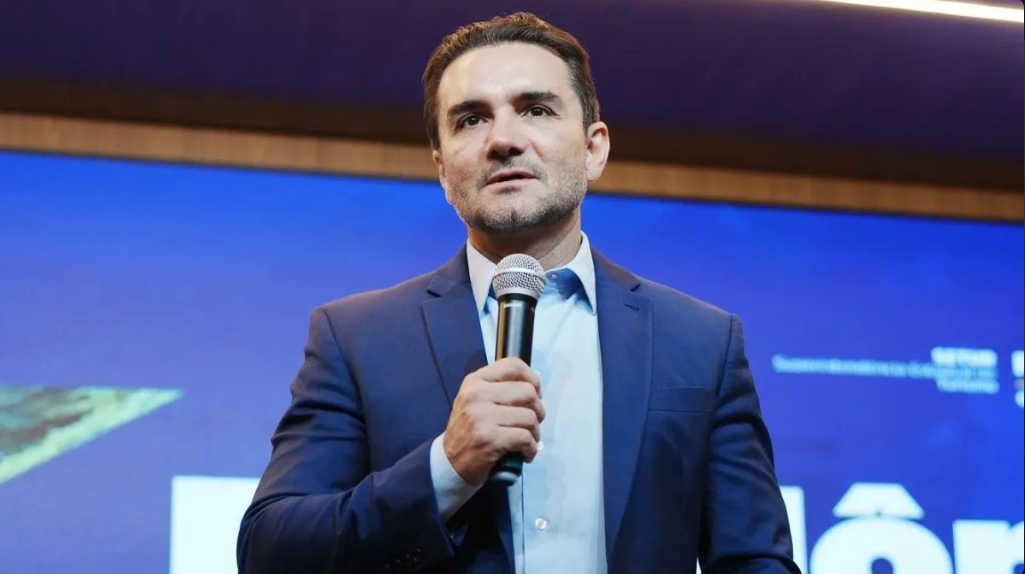 14º MINISTRO A DEIXAR O GOVERNO: Entenda o que levou a saída de Celso Sabino