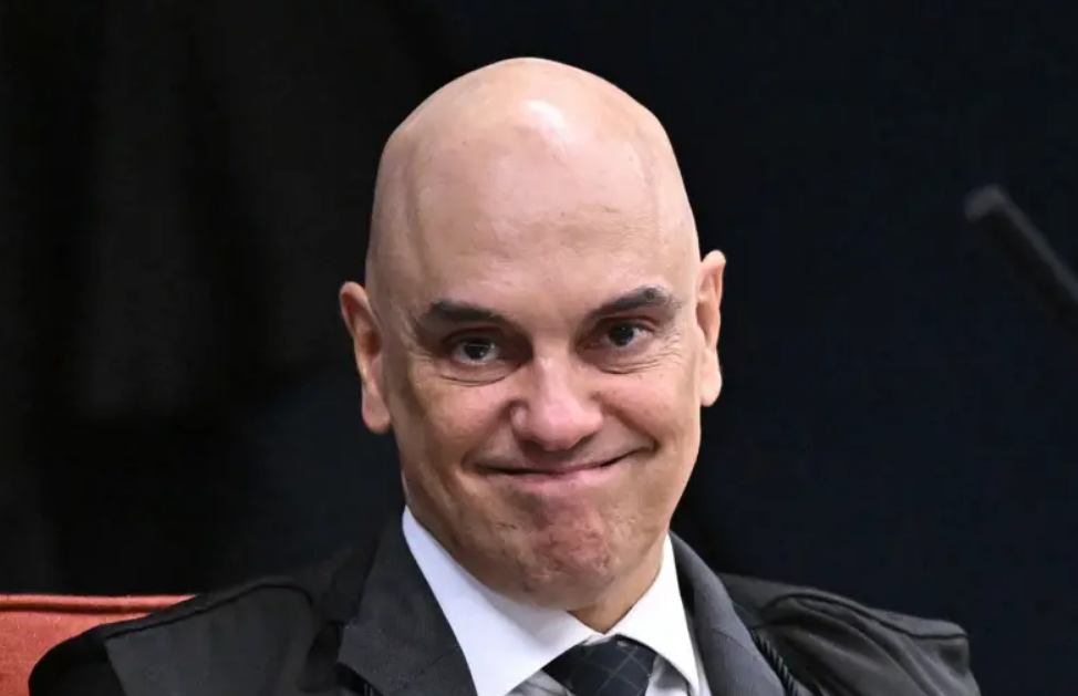 Moraes procurou Galípolo para intervir pelo Banco Master junto ao Banco Central