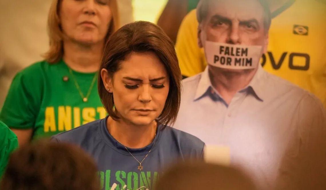 Michelle compara ataque terrorista a ‘ódio’ contra Bolsonaro: ‘lavagem cerebral comunista’
