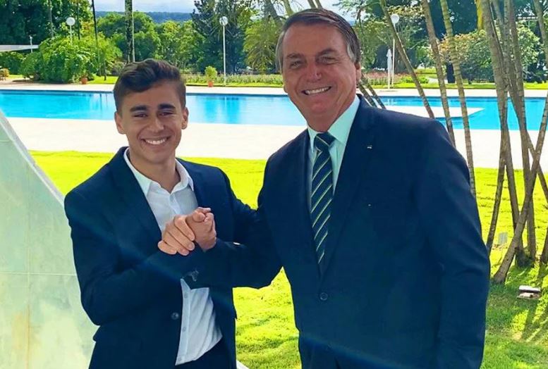 Moraes libera visitas de Nikolas e aliados a Bolsonaro preso na Papuda