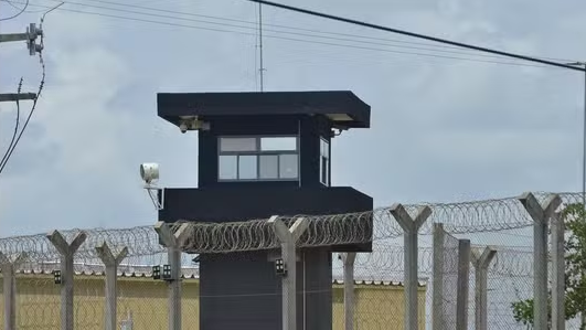 Dois anos após fuga em Mossoró, muralhas prometidas em presídios federais seguem inacabadas