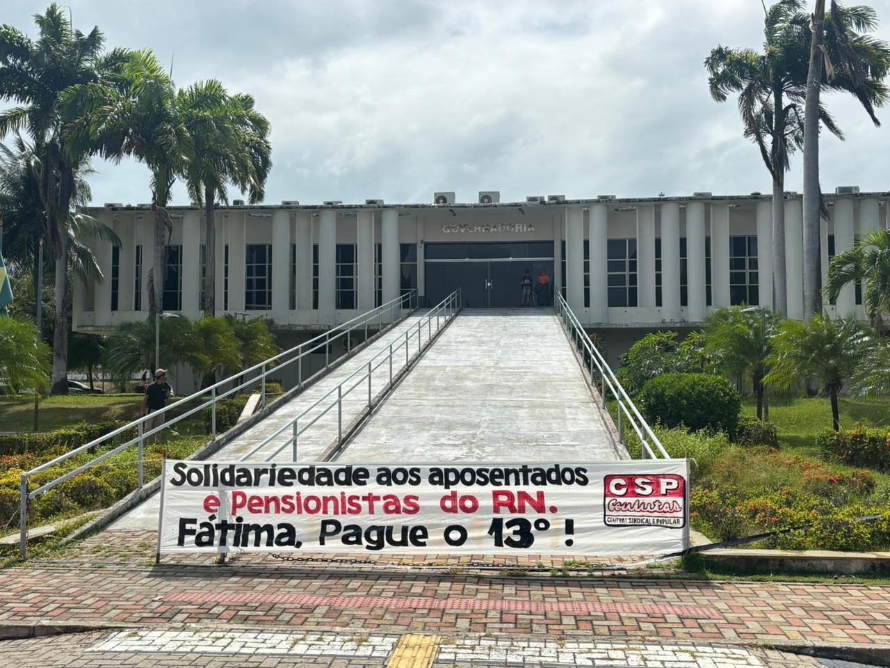 Promessa não cumprida: 44% dos aposentados do RN ainda esperam 13° de Fátima