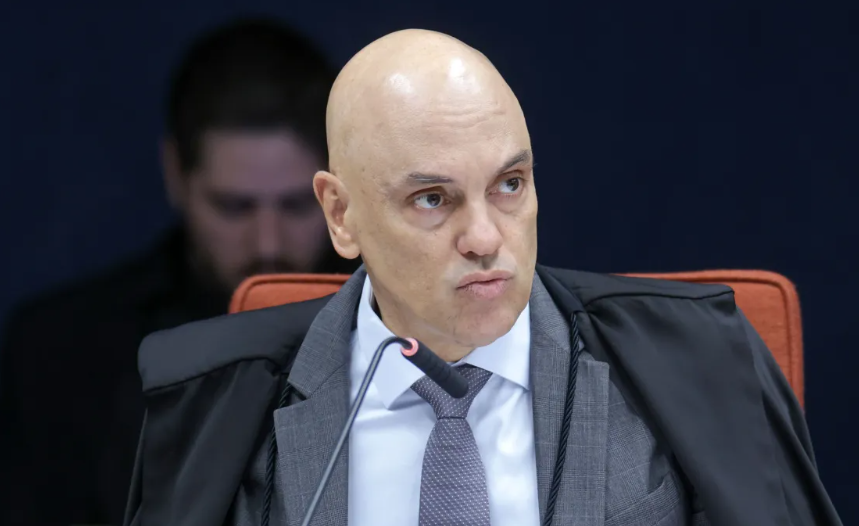 Moraes nega pedido para que plenário do STF reveja condenação de Bolsonaro: “absolutamente incabível”