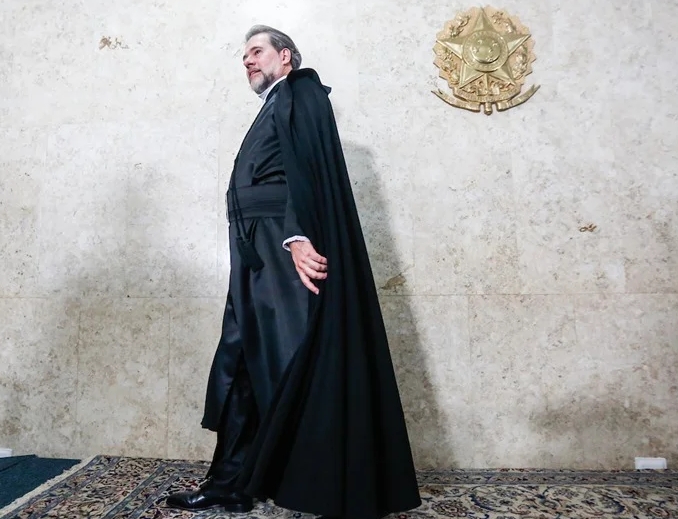 Toffoli blinda apreensão do Banco Master no STF