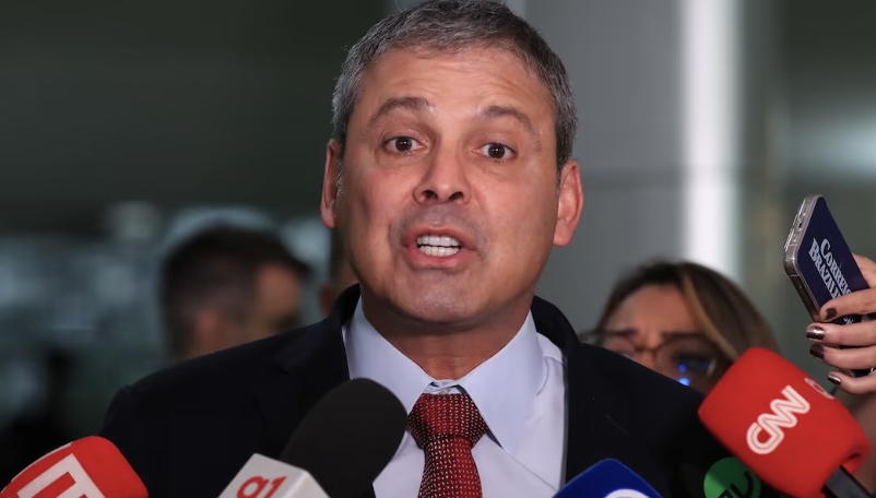 Petistas tentam barrar caminhada de Nikolas Ferreira e inventam ‘risco à vida’