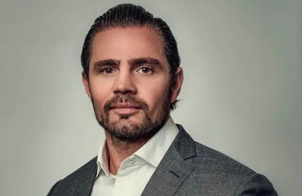 Gastos de R$ 2,4 milhões de Vorcaro com cartões deixam investigadores em choque