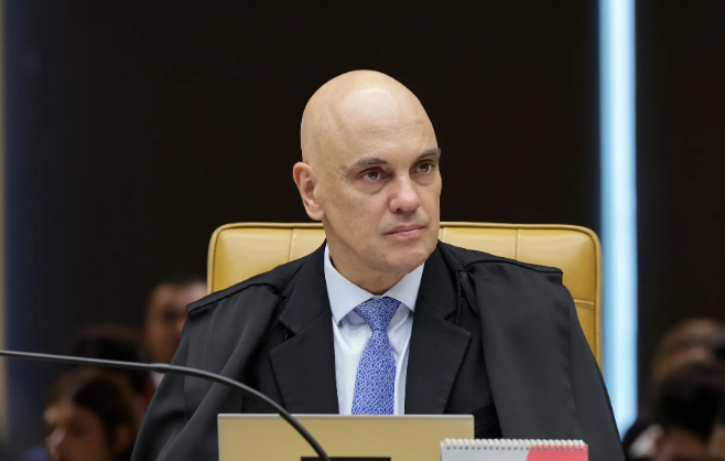 Moraes suspende decisão do TST e barra pagamento de vale-peru aos Correios