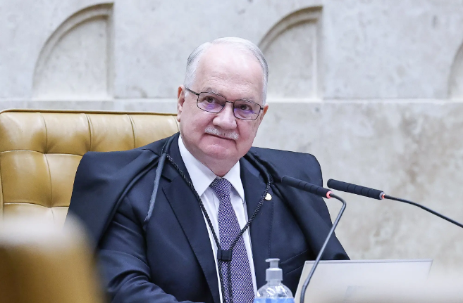 Fachin sinaliza que inquérito do Banco Master deve sair do STF