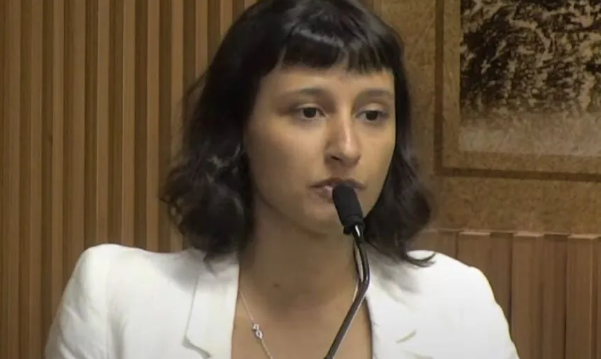 ‘ROLÊ VERMELHO’: MPRN arquiva parcialmente denúncia contra Brisa Bracchi mas aponta ‘flagrante desvio de finalidade’ em divulgação do evento