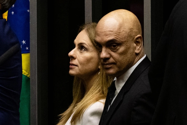 Senado recebe 1º pedido de impeachment de Moraes por contrato milionário da esposa
