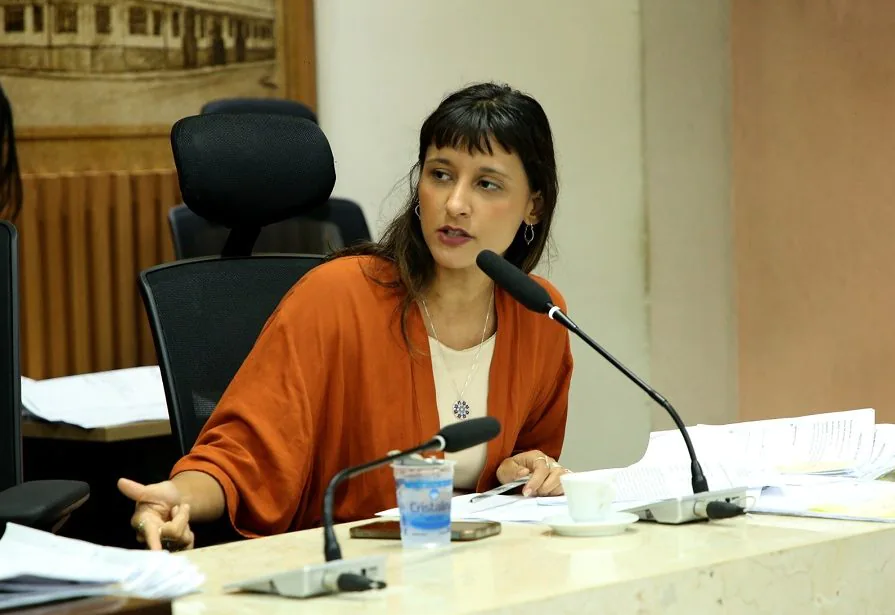 Câmara de Natal decide dar prosseguimento a processo de cassação contra Brisa Bracchi