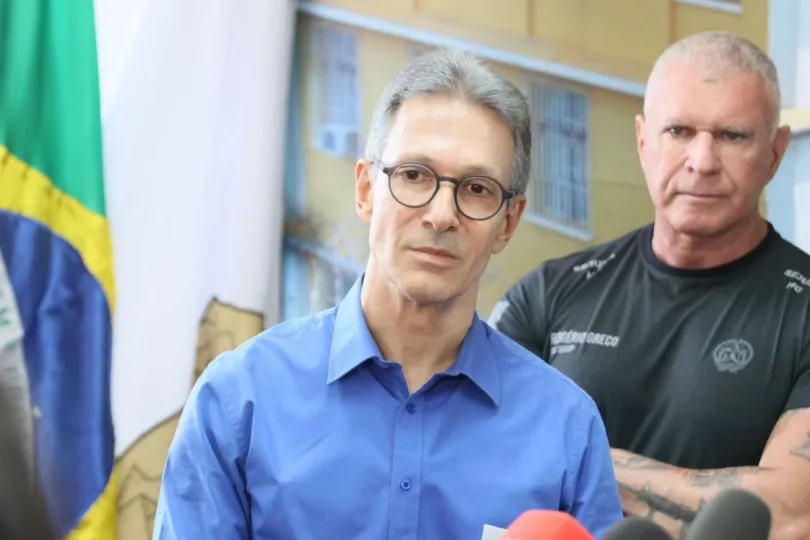 Zema nega ser vice de Flávio Bolsonaro e mantém candidatura à presidência: ‘vou até o final’