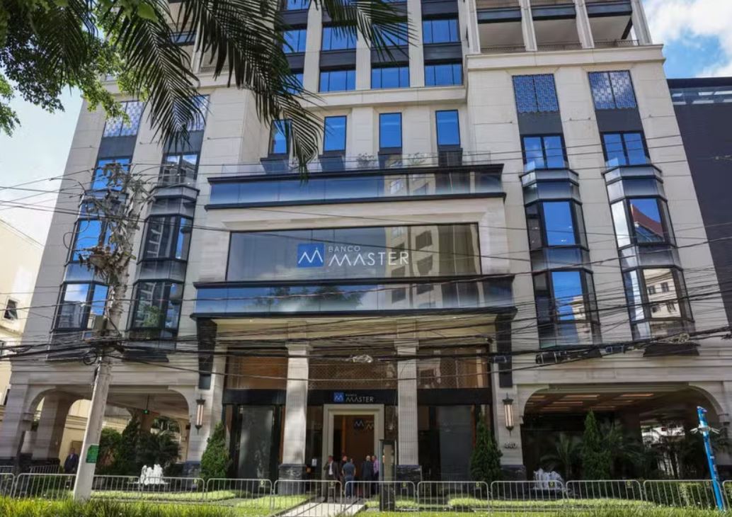 Dois meses depois da quebra do Master, 1,6 milhão de clientes seguem sem receber um centavo