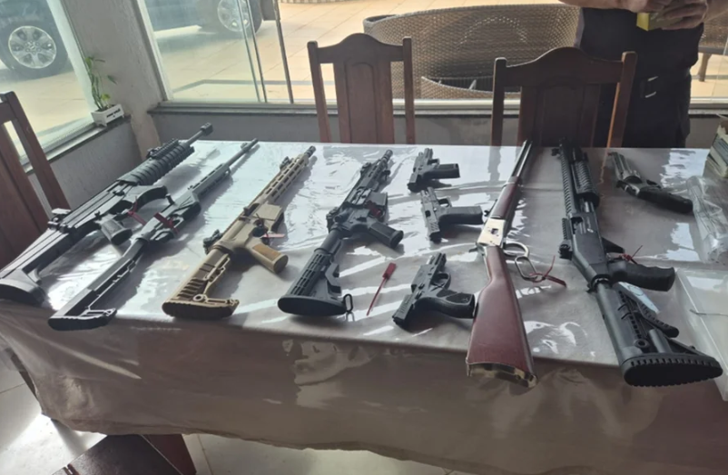 PF avança em operação que investiga ex-nora de Lula e apreende fuzis