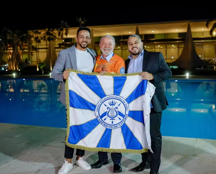 Ação popular questiona repasse de R$ 1 milhão do Governo Federal a escola de samba com enredo sobre Lula, em ano eleitoral