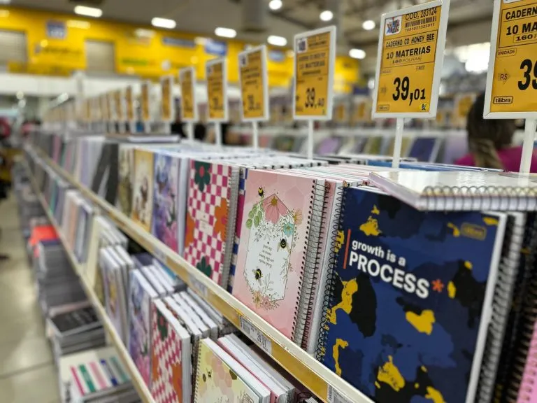 Material escolar vira armadilha no bolso das famílias e Procon alerta para abusos em Natal