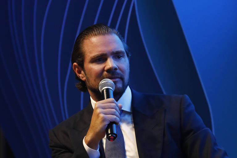 PF quebra criptografia e acessa dados de celular de Vorcaro