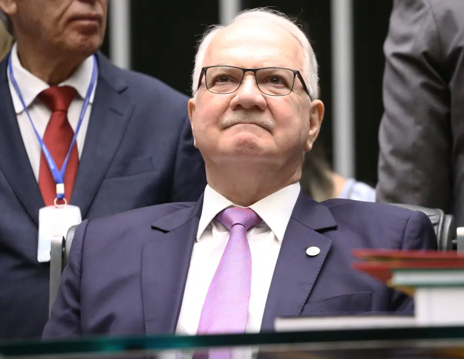 Fachin adia reunião sobre código de ética no STF em meio a resistências internas