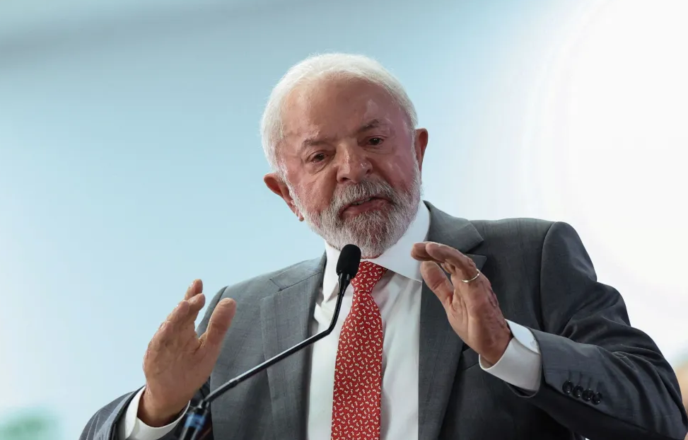 Lula falta a evento organizado pelo Brasil na Cúpula de IA e deixa auditório lotado sem discurso