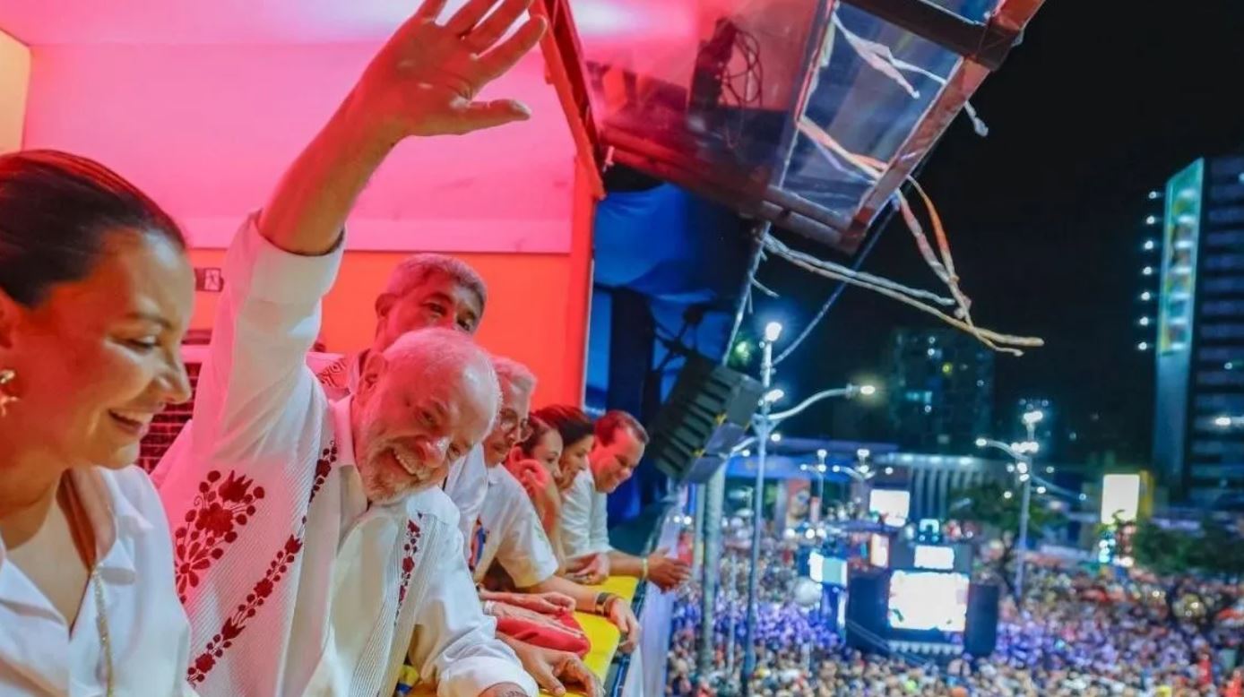 Após desfile na Sapucaí, TSE vai analisar possível propaganda eleitoral antecipada pró-Lula