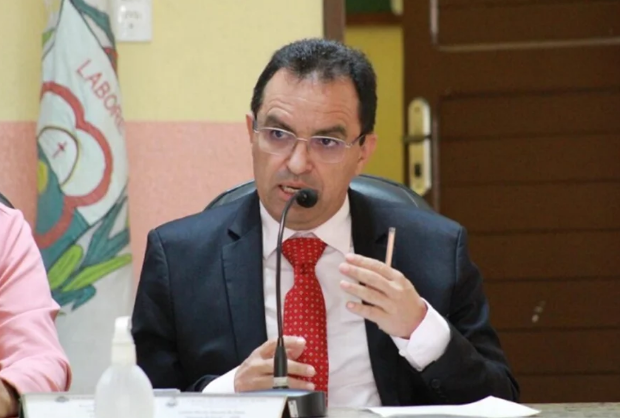 PT afasta deputado acusado de importunação sexual em aeroporto e abre investigação interna