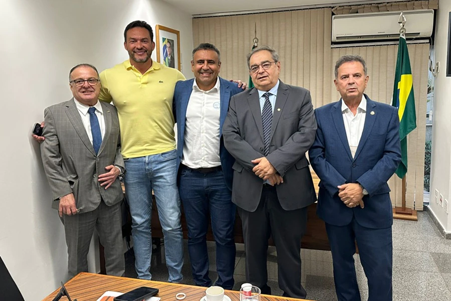 Álvaro Dias oficializa Babá Pereira como vice em chapa ao governo do RN