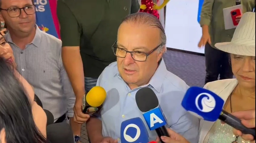 [VÍDEO] “Saia do palanque”: Paulinho Freire critica Natália Bonavides por falta de emendas para a zona Norte