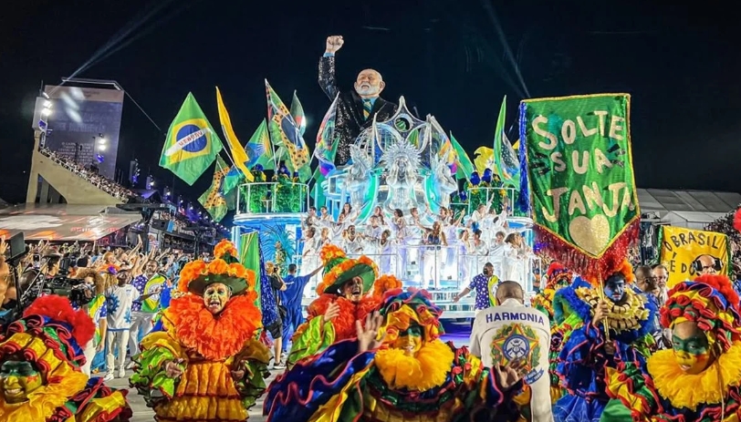 CHORA NÃO, BEBÊ: Rebaixada, escola que exaltou Lula reage nas redes