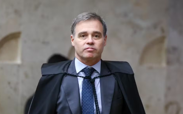 André Mendonça convoca PF para nova reunião sobre caso do Banco Master