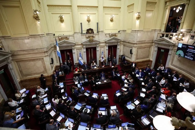 Senado da Argentina aprova redução da maioridade penal para 14 anos