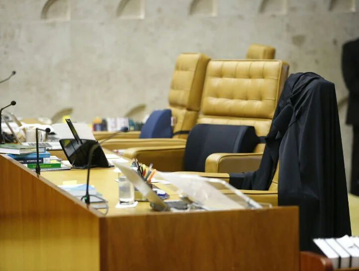 Com um ministro a menos há 4 meses, STF recebeu 23,5 mil processos desde aposentadoria de Barroso