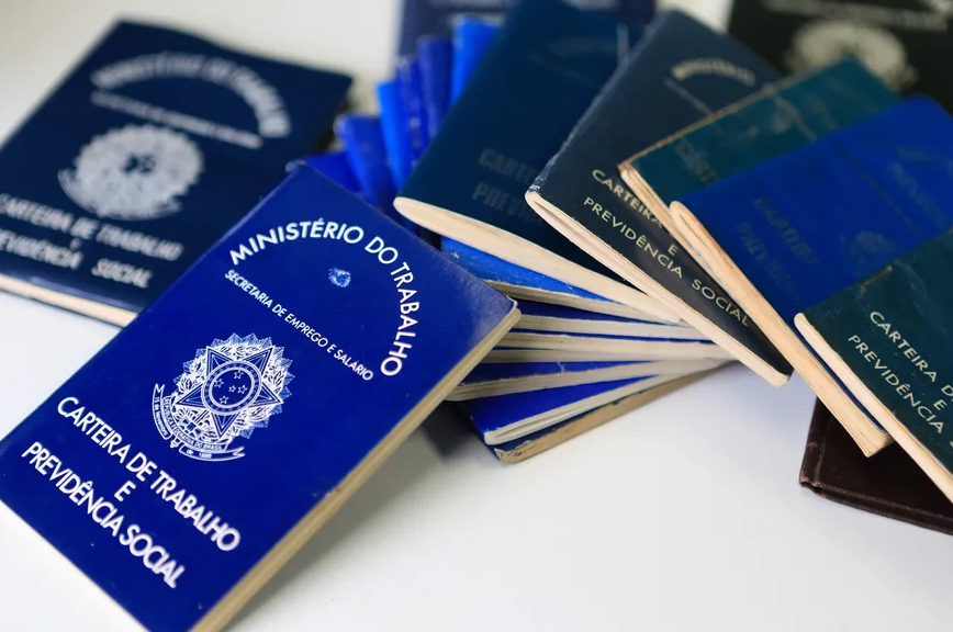 Fim da escala 6×1 pode ameaçar até 640 mil empregos, reduzir produtividade e causar impacto no PIB, mostra estudo