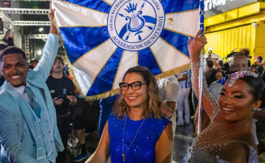 Janja articulou apoio empresarial para escola de samba que homenageia Lula