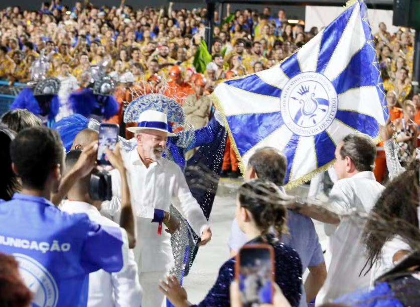 Desfile em homenagem a Lula foi um desastre na avaliação do PT e do Planalto