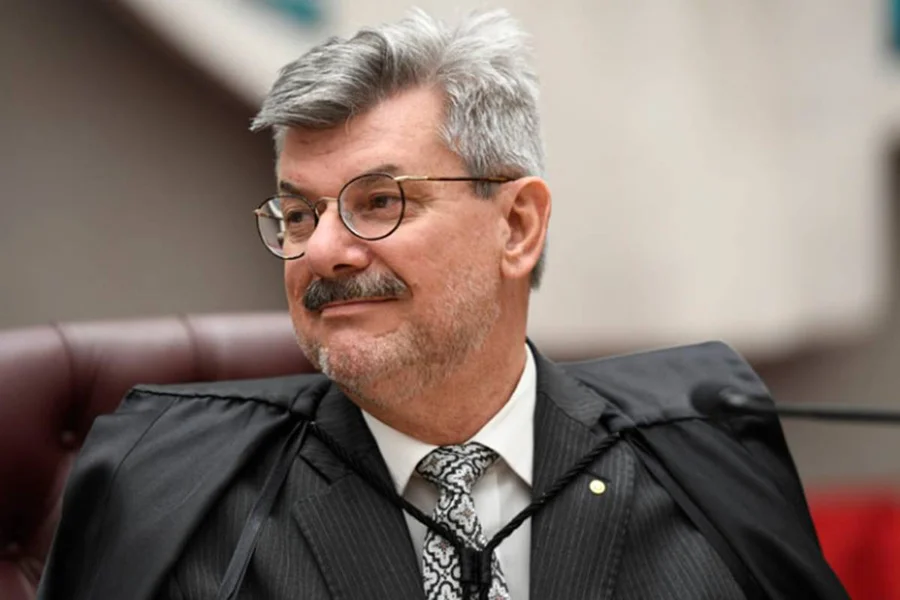 Acusação de assédio contra ministro do STJ sobe ao STF e cai nas mãos de Nunes Marques