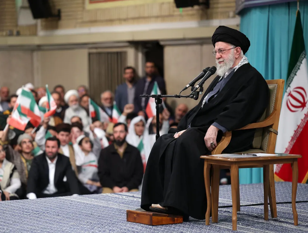 Chance de matar líder supremo do Irã definiu momento do ataque