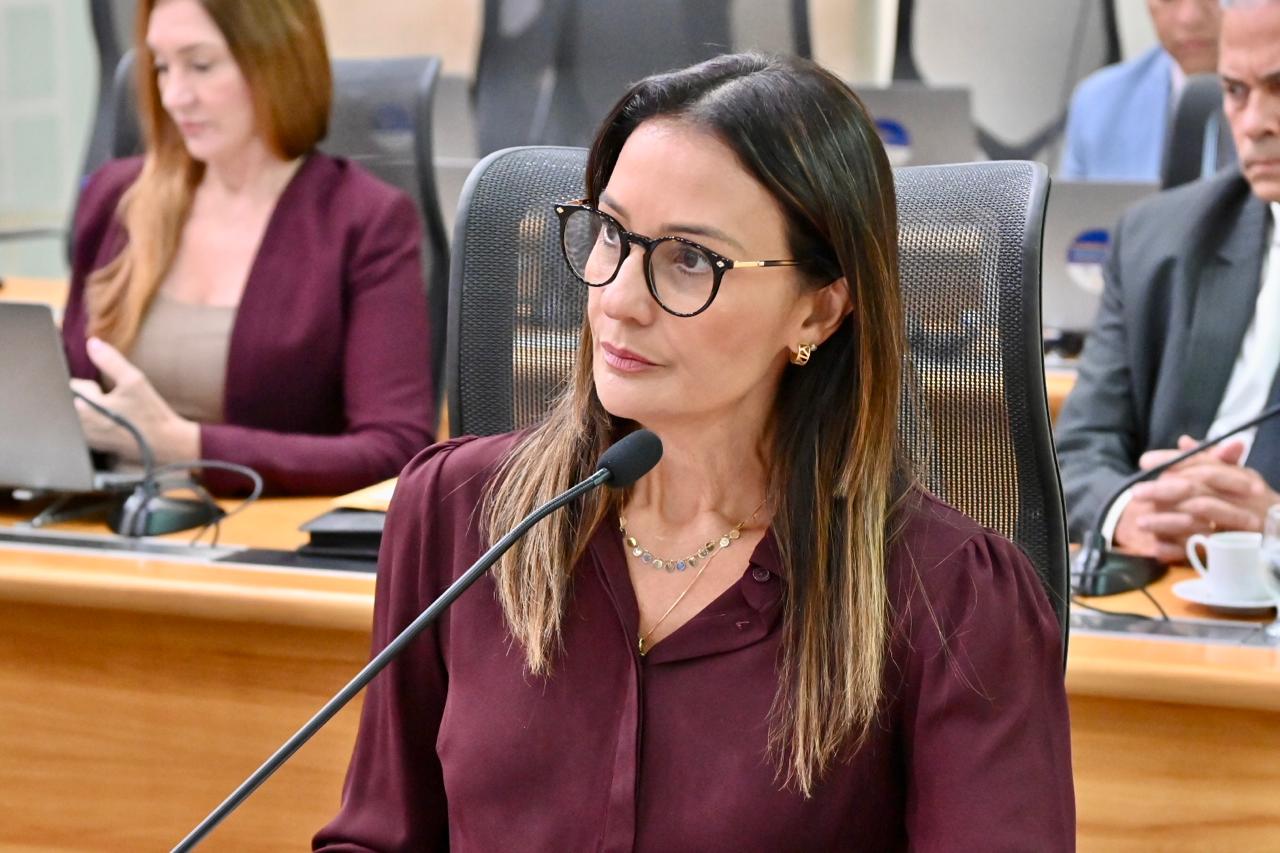 Deputada Cristiane Dantas alerta sobre falta de medicamentos para pacientes com doenças raras